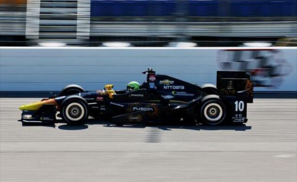 IndyCar: Tony Kanaan Paces First Practice At Iowa Speedway