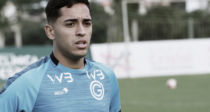 Presidente do Goiás confirma venda de Léo Sena ao Atlético-MG