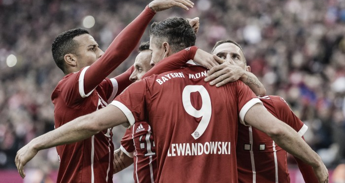 Bayern gana con dobletes de Lewandowski y Robben