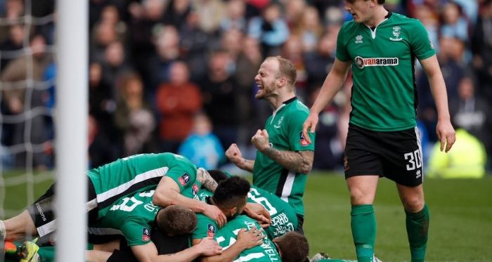 Il sabato di F.A. CUP: miracolo Lincoln! Il Boro vince a fatica, il City va al replay; Ranieri out