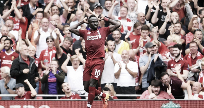 Mané comemora seu segundo gol na partida, deixando o Liverpool na liderança da competição (Foto: Divulgação/ Liverpool)