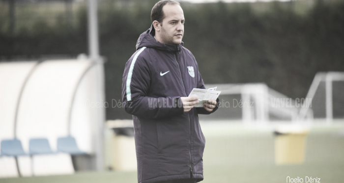 El técnico azulgrana durante un entrenamiento / Foto: Noelia Déniz (VAVEL.com)