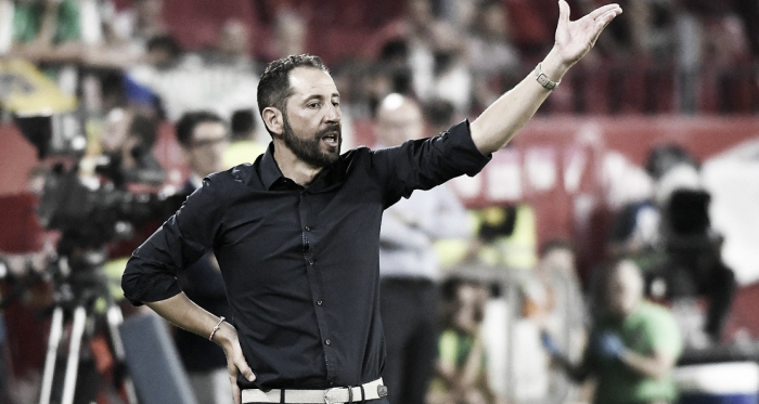 Pablo Machín dirigiendo uno de los encuentros en Nervión | Foto: Sevilla FC