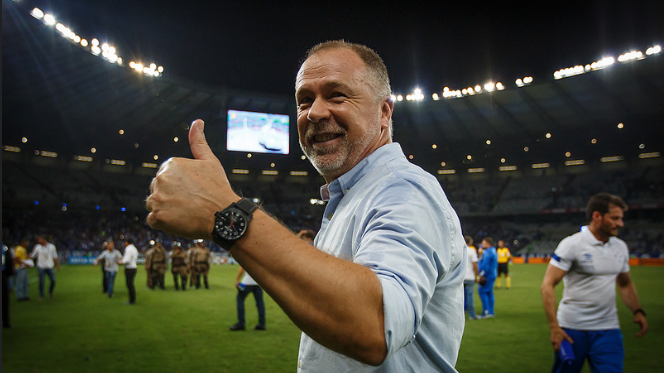 Mano Menezes deverá fazer mudanças na Raposa para o jogo. (Foto: Divulgação/ Cruzeiro)