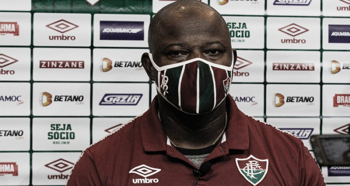 Marcão elogia primeiro tempo do Fluminense e lamenta que
modificações não tenham surtido efeito após o gol sofrido