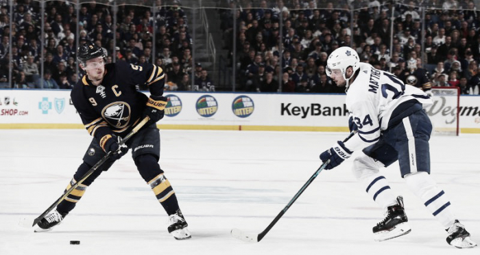 Matthews y Eichel fueron protagonistas en el partido que enfrentó esta semana a Maple Leafs y Sabres. Foto: Yahoo Sports Canada.