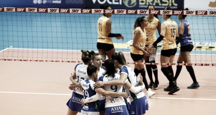 Minas passou pelo Camboriú de virada, por 3 sets a 1 (Foto: Orlando Bento/MTC)