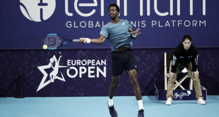 Monfils dá show contra Schwartzman e avança à decisão em Antuérpia