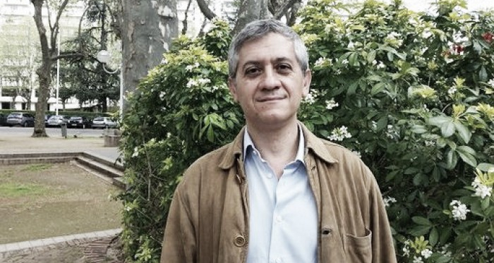 Jornalista Pippo Russo em entrevista (Foto: Franceculture.fr)