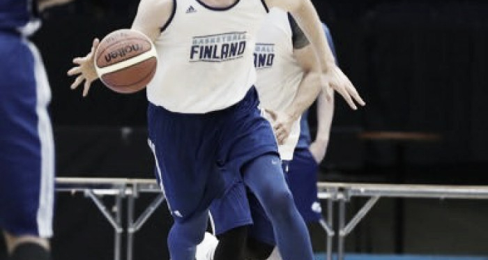 Juho Nenonen entrenando con la Selección de Finlandia. Foto: Cuenta de Twitter