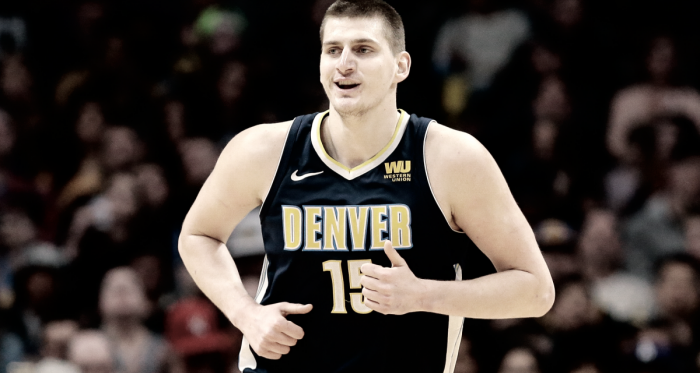 Denver Nuggets renueva a Jokic