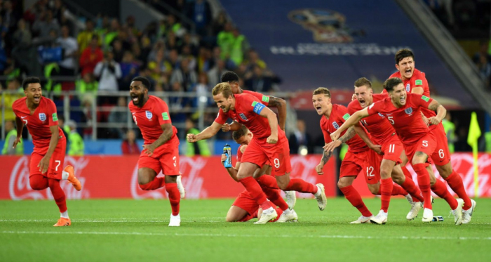 Inglaterra quebra maldição e está nos quartos