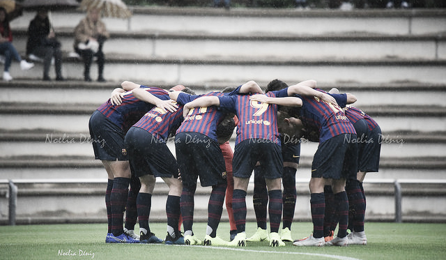 El FCB Juvenil B haciendo piña esta temporada. Foto: Noelia Déniz, VAVEL