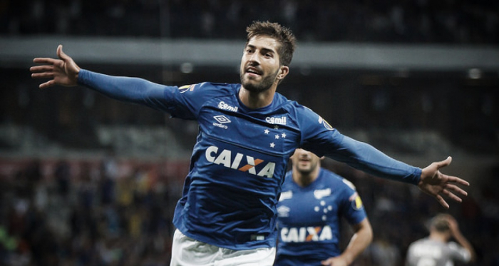 Em boa fase, Lucas Silva celebra gol e comenta sobre futuro: "Desejo é ficar no Cruzeiro"