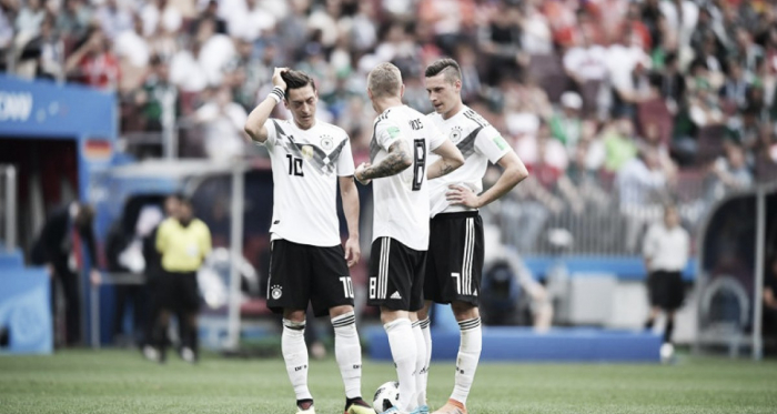 Özil también pierde peso en Alemania