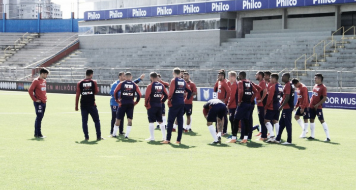 Paraná tem jogo decisivo contra Botafogo no Durival de Britto pelo Brasileirão