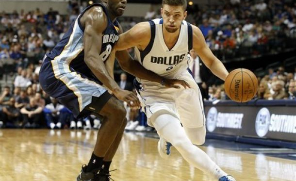 Dallas Mavericks Beat The Memphis Grizzles In Vince Carter&#039;s Return To Dallas