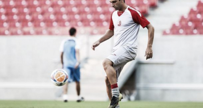Carmona já tem experiência no futebol pernambucano (Foto: Divulgação/Nàutico)