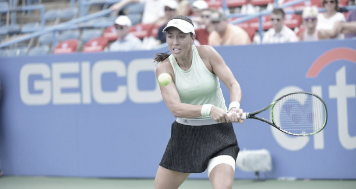 Pegula quebra sina em finais e atropela Giorgi em Washington