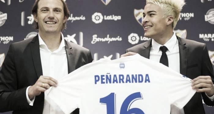 La nueva incorporación blanquiazul Adalberto Peñaranda | Fotografía: Málaga CF