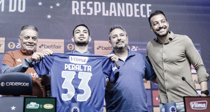 Cruzeiro apresenta Fabrizio Peralta na Toca da Raposa