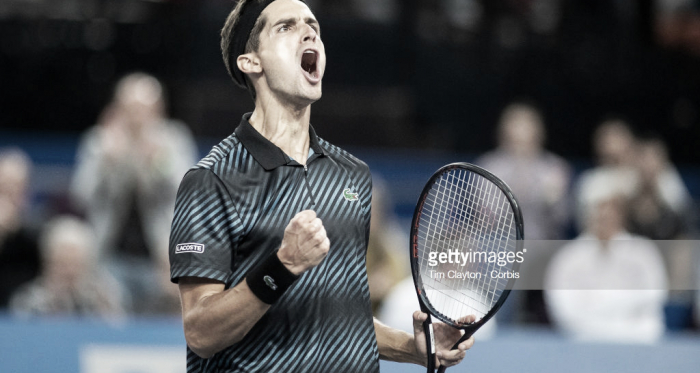 Pierre-Hugues Herbert se hace fuerte en casa