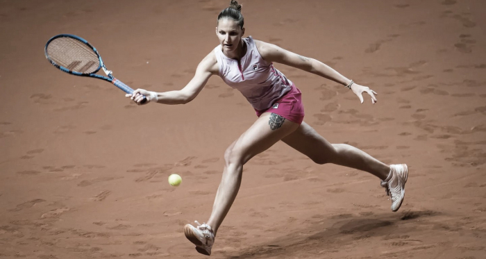 Pliskova iguala recorde pessoal de aces e bate Ostapenko em Stuttgart; Sabalenka também avança