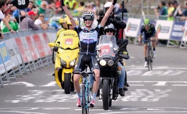 Poels vence, Valverde recorta