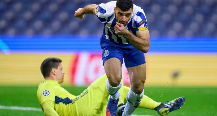 Chiesa tiene viva una brutta Juve: il Porto vince 2-1