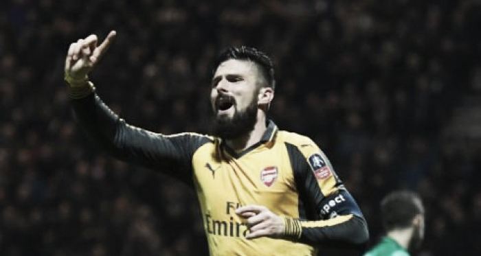 FA Cup - Giroud nel finale fa volare l'Arsenal al quarto turno. Battuto 1-2 il Preston
