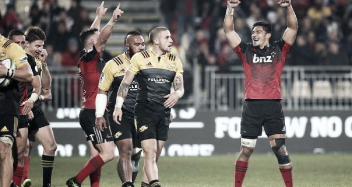 Por la duodécima semana, Crusaders le ganó a Hurricanes por 20-12, en Christchurch. ¿Se repetirá la foto? (Samoa Observer).