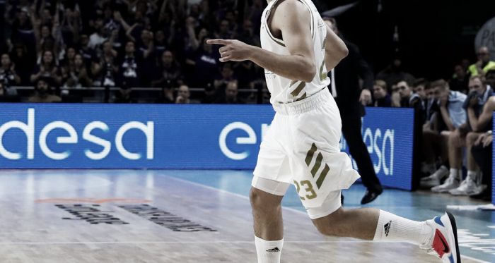 Llull en el Real Madrid-Alba Berlín / @RMBaloncesto
