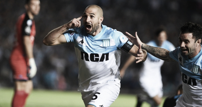 Foto: Infobae<div>Lisandro, figura, festeja el gol del triunfo. </div>