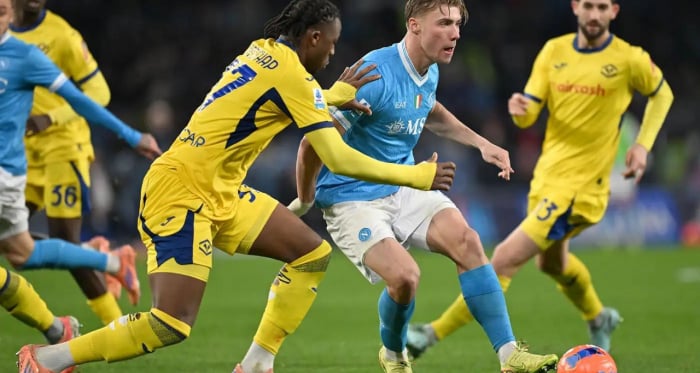 Napoli, il treno Champions ferma a Verona