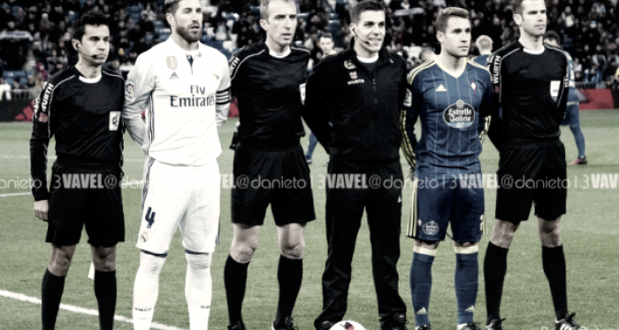Los capitanes de Real Madrid y Celta posan para la foto junto al equipo arbitral I Foto: Daniel Nieto (VAVEL)