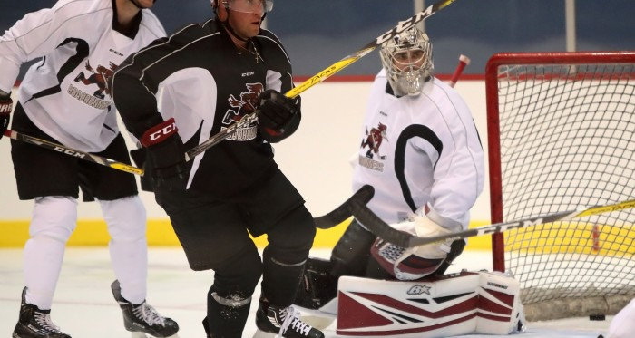 With a new team comes new uniforms and new players. The beginning of a new era in Tucson | Source: tucsonroadrunners.com