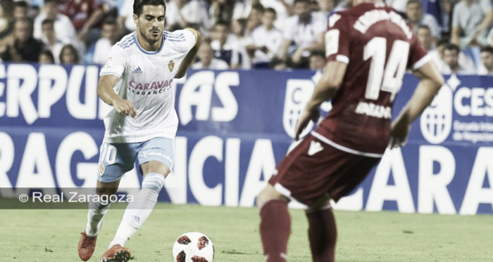 Javi Ros ante Krohn-Dehli en el duelo copero en La Romareda / Foto: Real Zaragoza