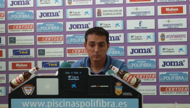 Salvachúa: "Estamos contentos por estar a dos puntos del líder"