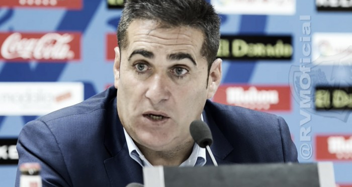 José Ramón Sandoval durante una rueda de prensa | Fotografía: Rayo Vallecano S.A.D.