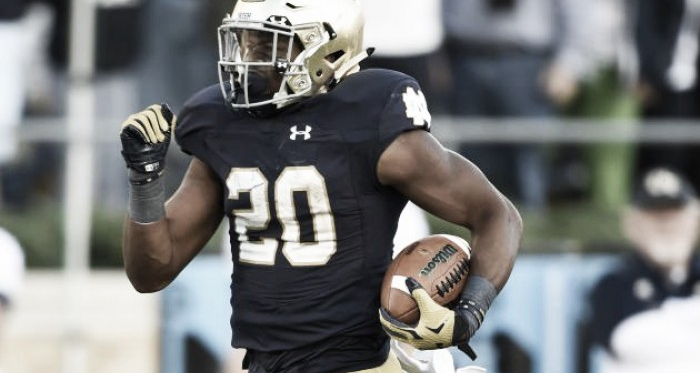 Notre Dame running back C.J. Prosise carries the ball during a game. Image via RVR Photos/USA TODAY Sports