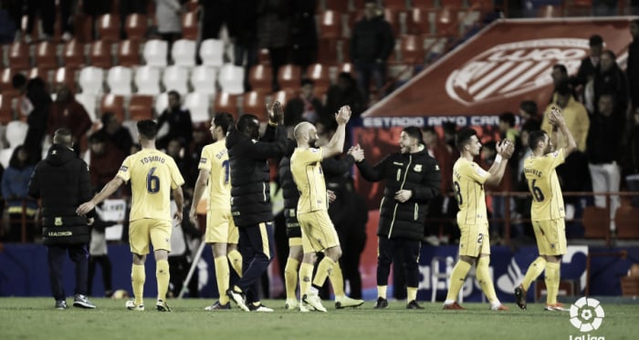 Los jugadores alfareros celebran tras el final del partido vs Lugo | LaLiga 1|2|3.