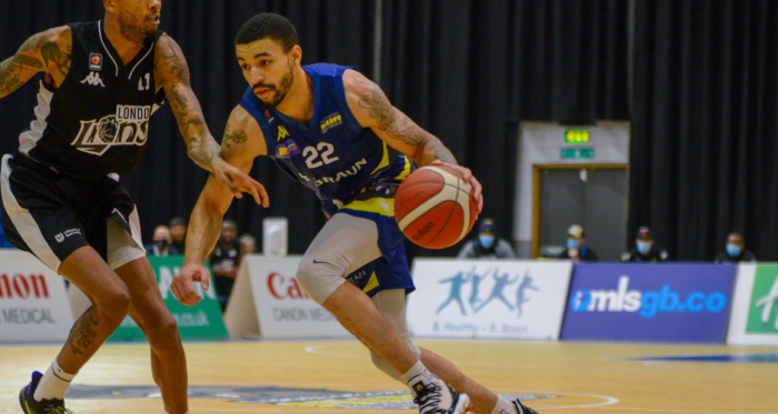 Sheffield Sharks
70-61 London Lions: Antwon Lillard's dominant double-double debut secures
opening night win for Sharks