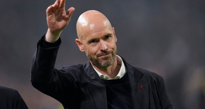 Erik ten Hag: "I had choices to work at a different club, with a better foundation. But I chose Manchester United."