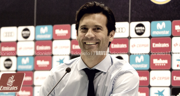 Solari durante una rueda de prensa/Foto: Daniel Nieto (VAVEL)
