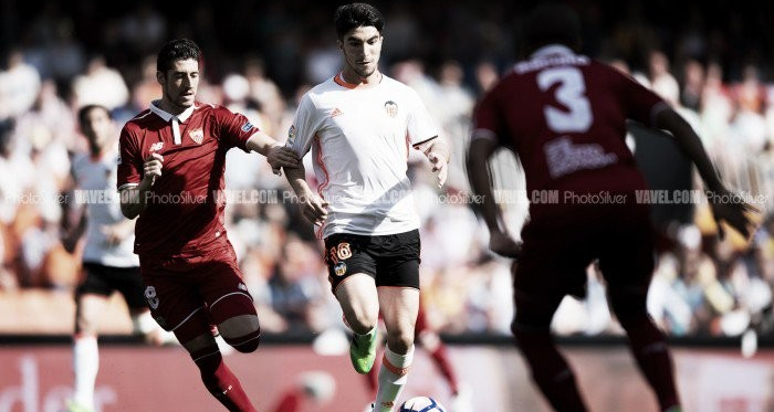 Carlos Soler, principal novedad de la sub-21 para el Europeo