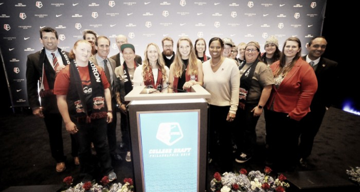 The members of the Washington Spirit draft team and new players pose after seven selections by the Spirit in the 2018 NWSL College Draft. | @WashSpirit