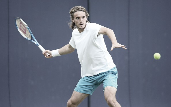 Stefanos Tsitsipas durante un entrenamiento esta semana en Queen's. Foto: gettyimages.es