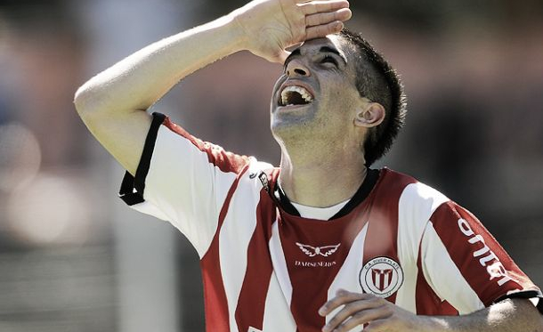 Michael Santos fue la figura del encuentro y anotó los dos goles de su equipo - Imagen: Tenfield.