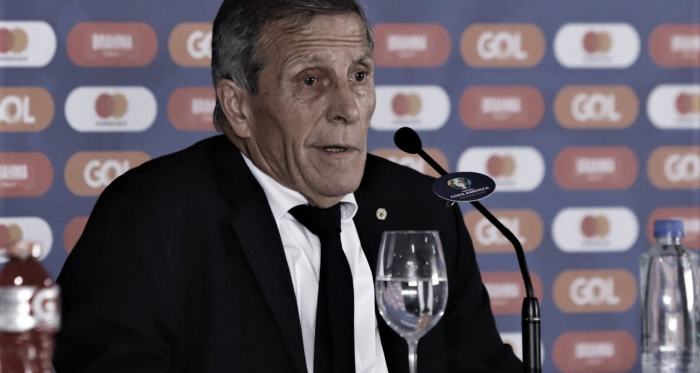 Em clima tenso na coletiva, Tabárez esbraveja: "Não venho aqui para dar explicações"