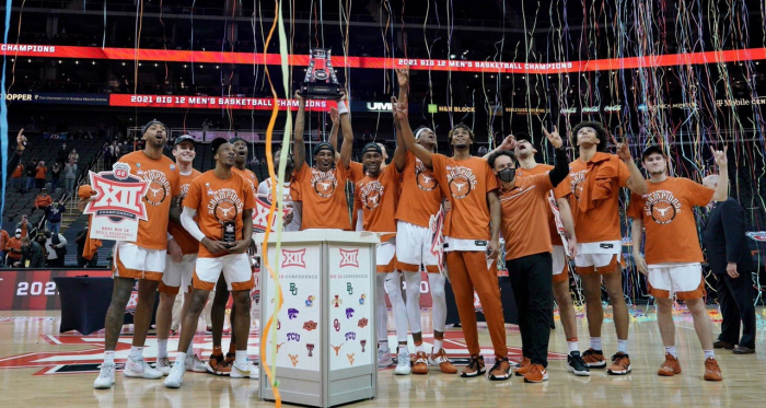 Big 12 championship game: Texas outlasts Oklahoma State for first tournament title